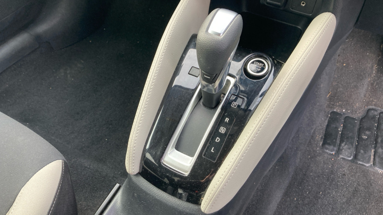 Nissan Micra 1.0 IG-T 92 Tekna 5dr CVT Petrol Hatchback